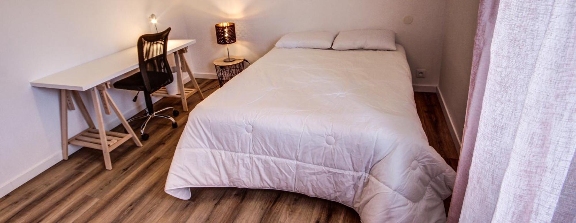 Suite T5 Rennes Gare - Parking Prive Gratuit Buitenkant foto